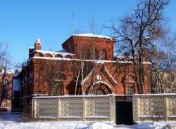 Московский Благовещенский храм в Сокольниках, 11 февраля 2007. Фотография с сайта sobory.ru
