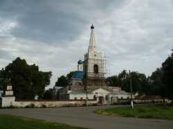 Храм в честь Казанской иконы Божией Матери в селе Долгомостьево