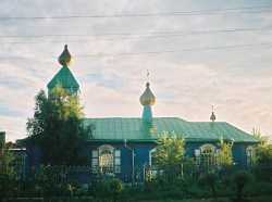 Кызыльский Троицкий храм.  Фото 14 августа 2003 г.
