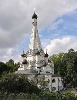 Московский Покровский храм в Медведкове, 2009 г. Фото с официального сайта