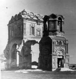 Развалины Успенского храма в селе Борки