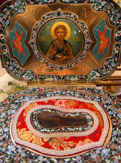 Левая стопа св. апостола Андрея Первозванного. Одесский Успенский мужской монастырь