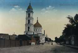 Богоявленский собор (1911 год). На заднем плане колокольня Тихвинской церкви файл с сайта www.bogorodsk-noginsk.ru