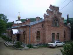 Владивостокский Серафимовский монастырь.  Серафимовский храм, фото середины 2000-х