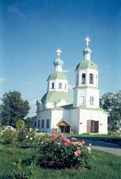 Московский храм апостолов Петра и Павла в Ясенево