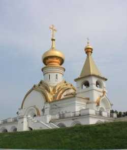 Хабаровский Серафимовский храм.  Фото 13 июня 2010 г.