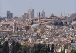 Иерусалим.  В центре - храм Гроба Господня.  Фото ок. 2007 г.