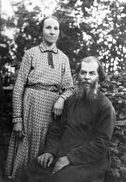 Прото. Николай Дмитров с супругой Екатериной Николаевной, 1930-е годы