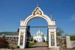 Тригорский Преображенский монастырь, 15 мая 2010. Фотография с сайта sobory.ru