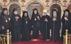 Участники епископского собрания Южной Америки 2-4 ноября 2011 г.  Фото с сайта Черногорской митрополии.