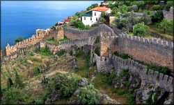 Крепостные стены (Коракесий, Киликия, фото нач. XXI в.)