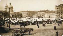 Рынок на Покровской площади, Санкт-Петербург, между 1909 и 1914 годами. Фото с сайта oldsp.ru