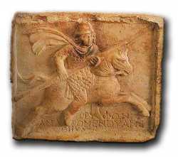 Конный воин в сармато-аланском облачении. Рельеф из Танаиса. II век.