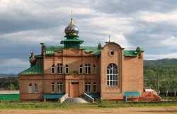 Атамановский Всехсвятский монастырь. Вид на главный корпус со стороны Всехсвятской церкви. Фотография О.М. Коваленко, 20 июня 2008 года.