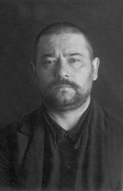 Протоиерей Владимир Медведюк, 1937 год. Фотография с сайта fond.ru