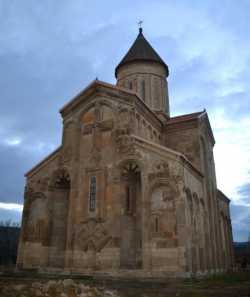 Самтависский храм.  Фото Шио Отарашвили, ок. кон. 2012 г.