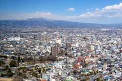 Маэбаси.  Вид на гору Акаги с юго-запада.  Фото Javbw 27 февраля 2008 г.