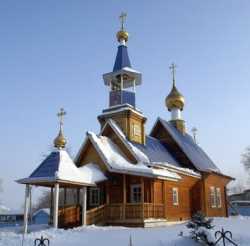 Троицкий храм в селе Троицком Хабаровского края.  Фото 12 января 2010 г.