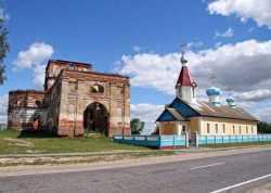 Храм свт. Николая и молитвенный дом в Поповке (Ленино)