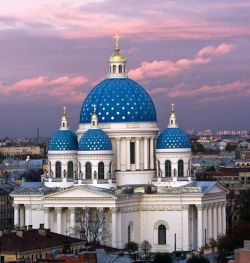 Троице-Измайловский собор в Санкт-Петербурге, 2011 год. Фото Николая Печурина с сайта sobory.ru