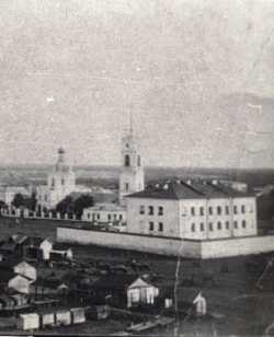 Пантелеимоновский храм в тюремном здании  г. Павловска