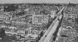 Нагоя после бомбардировки, январь 1945 года.  毎日新聞社『一億人の昭和史 4』