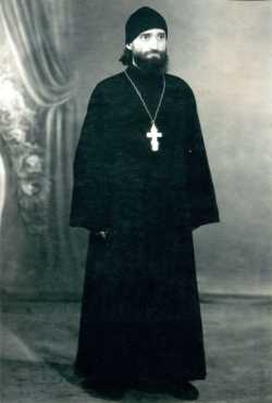 Священник Серафим Сотский