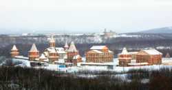 Верхний монастырь Трифоно-Печенгской обители.  Фото нач. 2010-х гг. с официального сайта монастыря