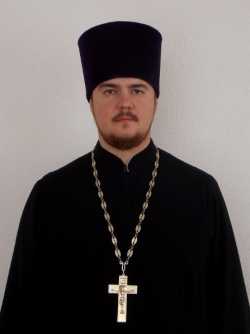 Священник Роман Вылуск