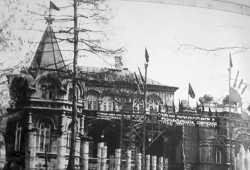 Корпус бывшего архиерейского подворья на Седанке.  Фото ранних лет советского режима