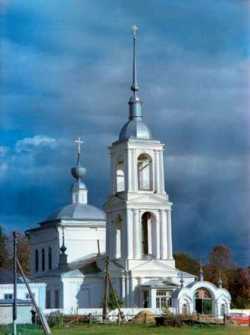 Храм в честь Казанской иконы Божией Матери в Красном
