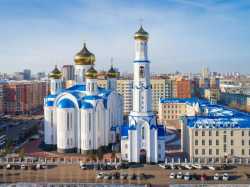 Ансамбль Астанайского Успенского кафедрального собора. Панорама со стороны алтаря