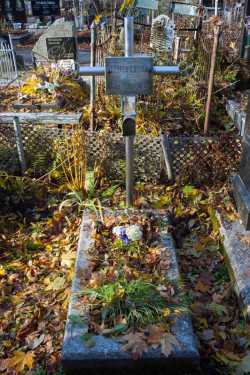 Условная могила сщмч. Михаила Едлинского в Киеве на Лукьяновском кладбище
