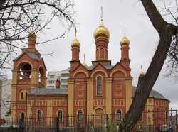 Храм в честь Живоначальной Троицы в Пушкине, 2011 год. Фото с сайта sobory.ru