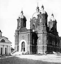 Новая церковь жен-мироносиц в Серпухове. Фото начала XX века
