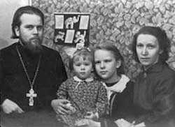 О. Вячеслав Якобс с семьёй