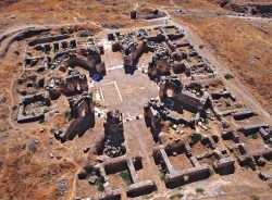 Развалины Иерапольского храма-мартирия ап. Филиппа (ныне Памуккале, Турция)