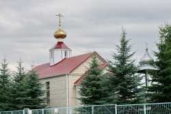Храм во имя великомученика Феодора Тирона в станице Зеленчукской, 2013 год. Фото с сайта Соборы.Ru