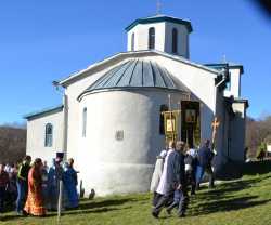 Храм в честь Казанской иконы Божией Матери в селе Маруха, 2013 год. Фото с приходского сайта