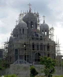 Строительство Сиануквильского Пантелеимоновского храма. Фото сер. 2015 г.