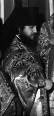 11 октября 1988 года, освящение Аннозачатьевского храма Киево-Печерской Лавры. Иеромонах Ионафан (Елецких), который через 15 минут станет архимандритом и наместником монастыря.