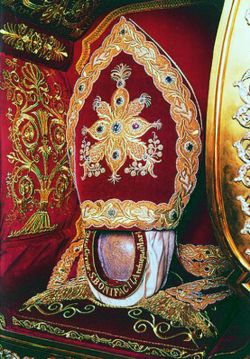Честная глава Гробница сщмч. Вонифатия в алтаре в кафедрального собора Фульды
