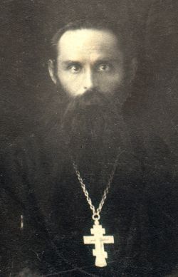 Свящ. Матфий Рябцев. Фото из личного архива семьи Правдолюбовых.