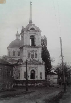 Воронежский Троицкий храм на Терновой Поляне. Фото из книги Чесноков Г. А. Каменная летопись. Архитектура и строительство: Воронеж. т.1