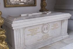 Гробница митр. Сильвестра III (Крайского), митр. Дорофея (Короткевича) и еп. Гедеона (Вишневского) Смоленских. Усыпальница Успенского кафедрального собора, г. Смоленск